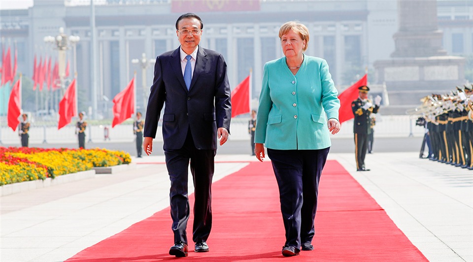 Premier Li meets German Chancellor Angela Merkel:0
