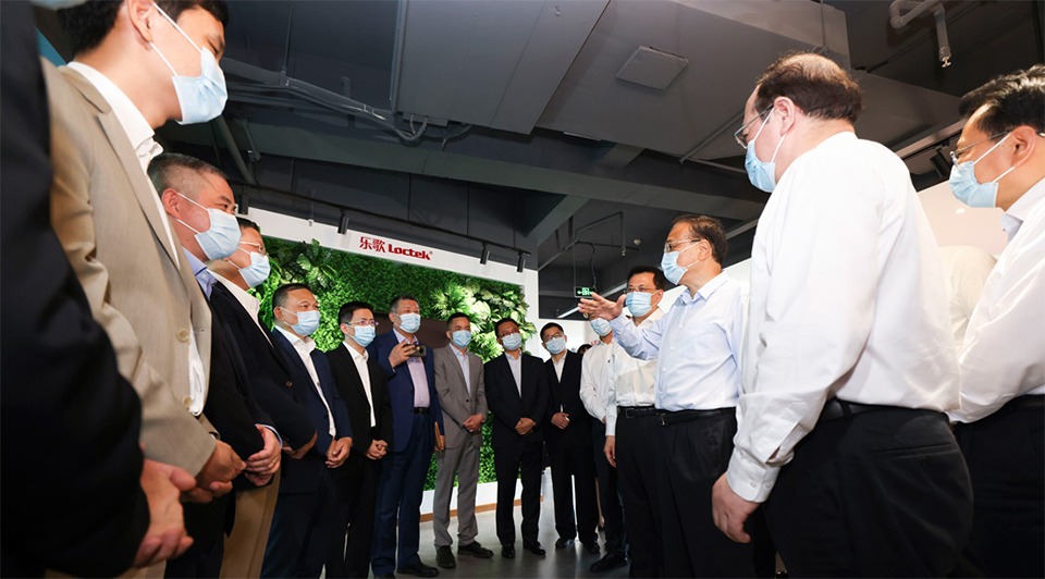 Premier Li stresses support for downstream enterprises:3