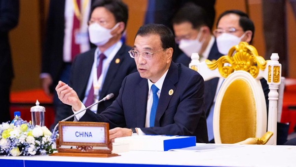 Premier attends 25th China-ASEAN Summit:0