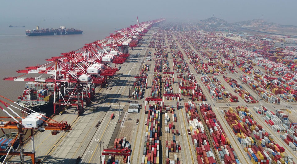 China's foreign trade rises to record high:1