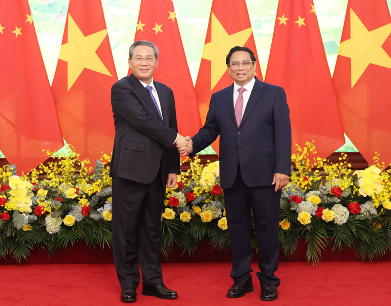 China ready to strengthen alignment of development strategies with Vietnam: Chinese PM